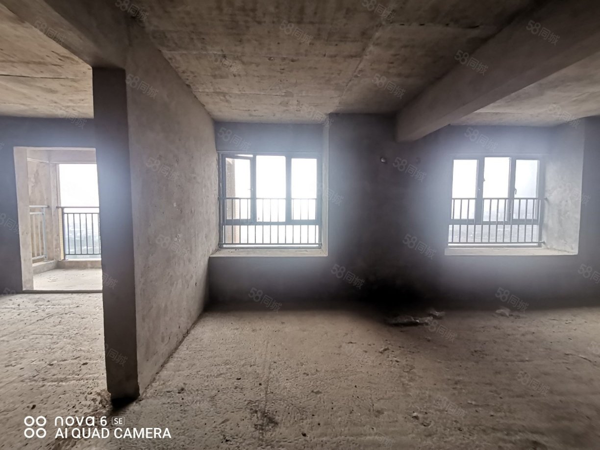 翰林珑城3室2厅2卫118㎡南北57万