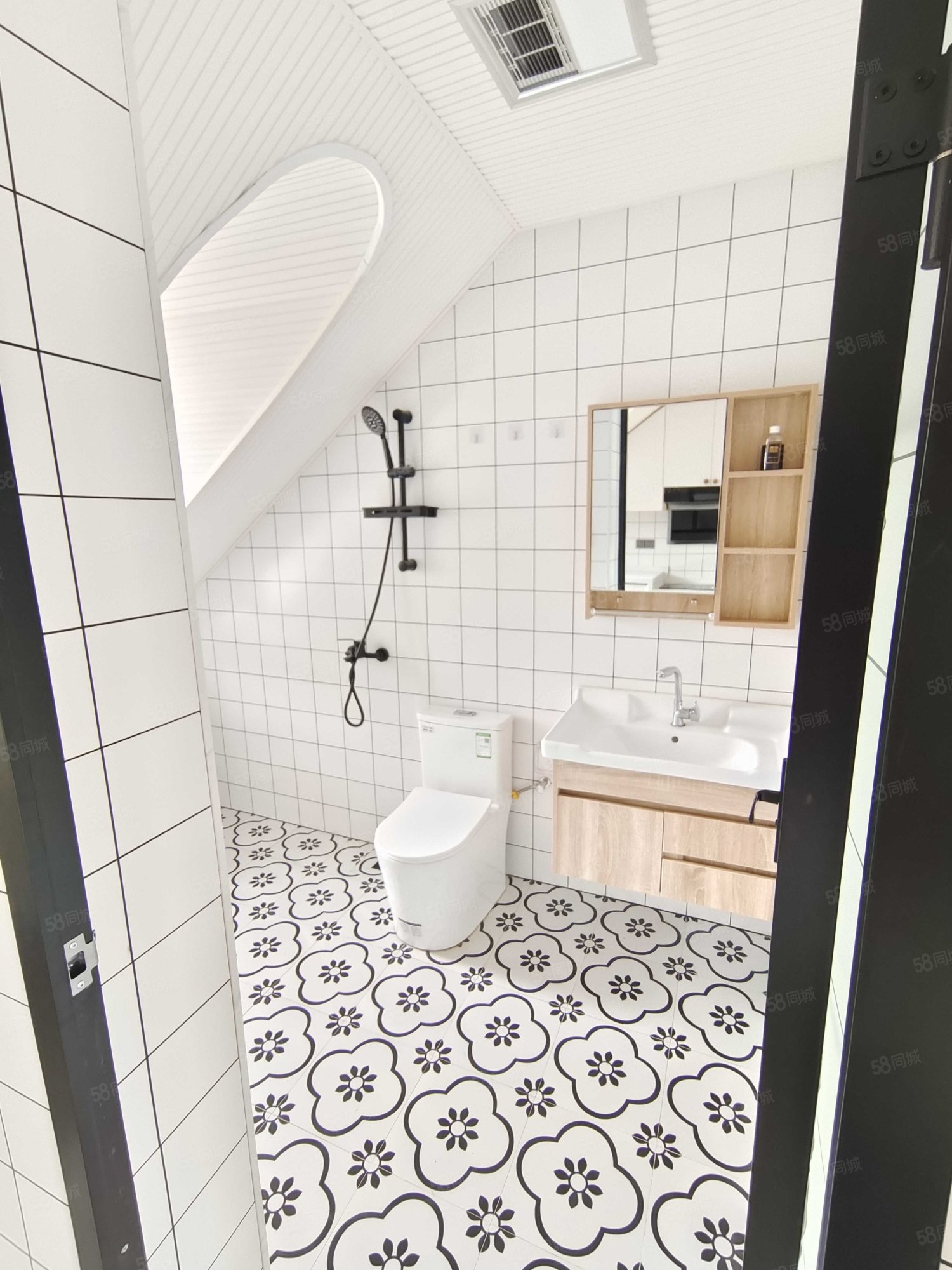 南湖一号(东区)2室1厅1卫60㎡南16.8万