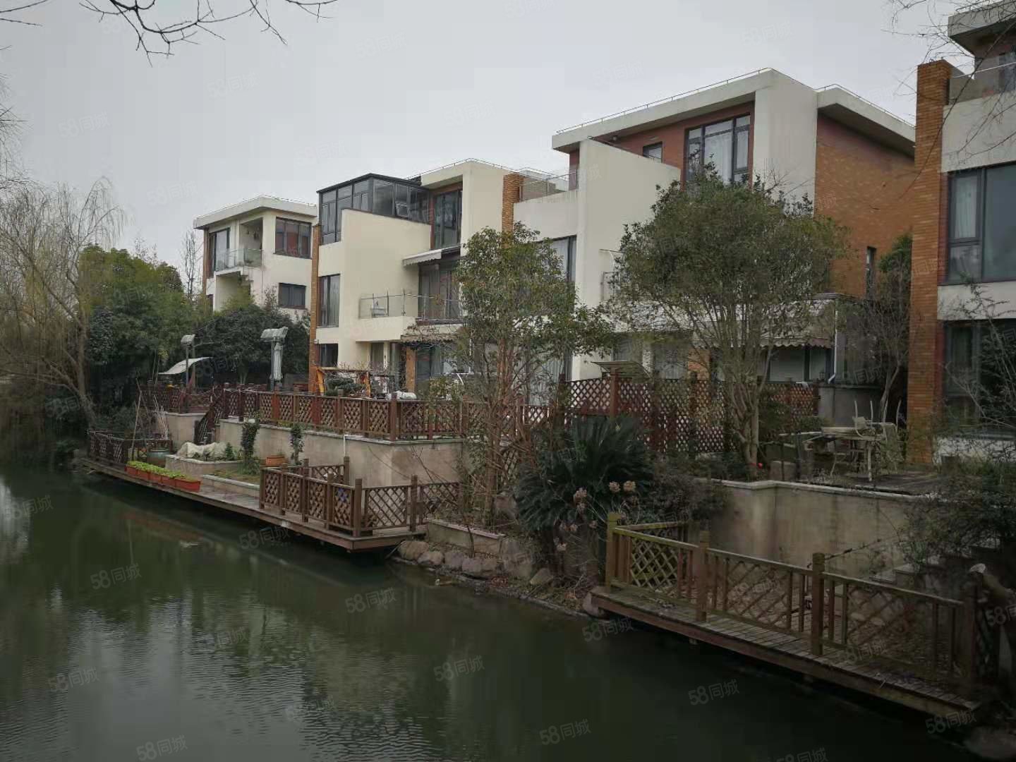 复地北桥城(东区别墅)5室4厅6卫558㎡南北1750万