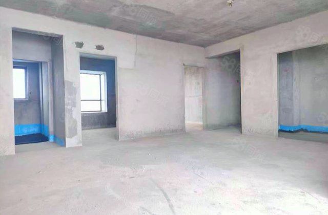 领航公馆4室2厅138.23㎡56.8万二手房图片