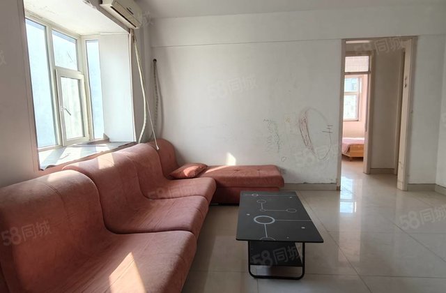 人民公园附近，电梯小高层东边户，南北通透，全天采光