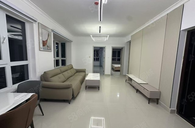 老文轩三室，99.6万