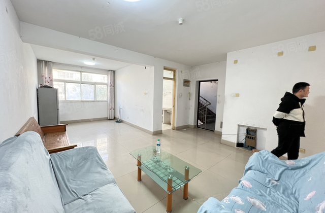 三楼 中华苑 无压力房龄新汽车站东临 地暖 建设路 随时看房