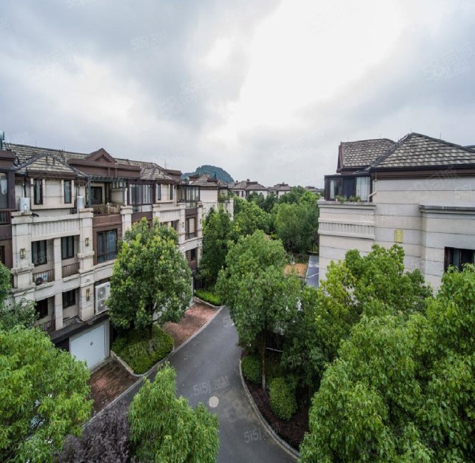 三盛颐景御园4室2厅4卫166.94㎡南488万