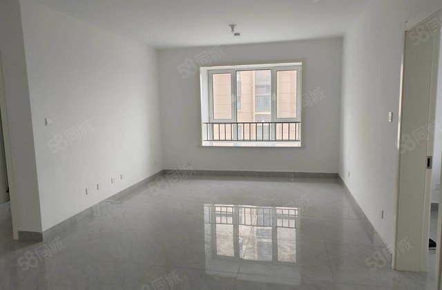 万达北 新房一天未住 电梯房 边户双卫 带车位单价6000多