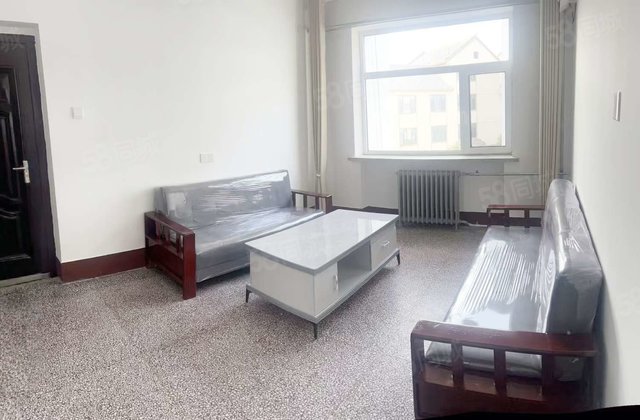 老一中家属院，院内停车方便