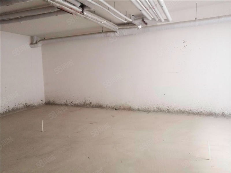 領(lǐng)秀翡翠山(別墅)5室2廳4衛(wèi)279.46㎡南北1050萬