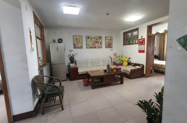 阳光 实验~着急出售 标准三室 不是顶 小区停车方便