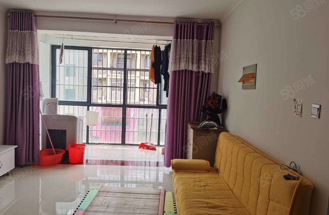 9分经纪人满五唯一凤阳大剧院西安路381号新世纪丁香花园2016年建造