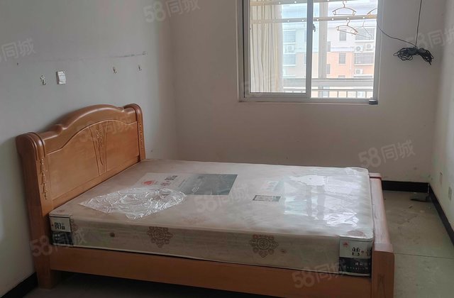 裕隆国际3室2厅140.95㎡49万二手房图片