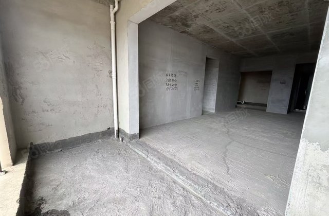 万兴凤凰城3室2厅116.02㎡30.8万二手房图片