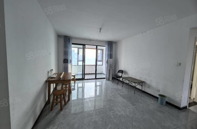 水岸花语二期三叶草户型，莲湖新城带车位