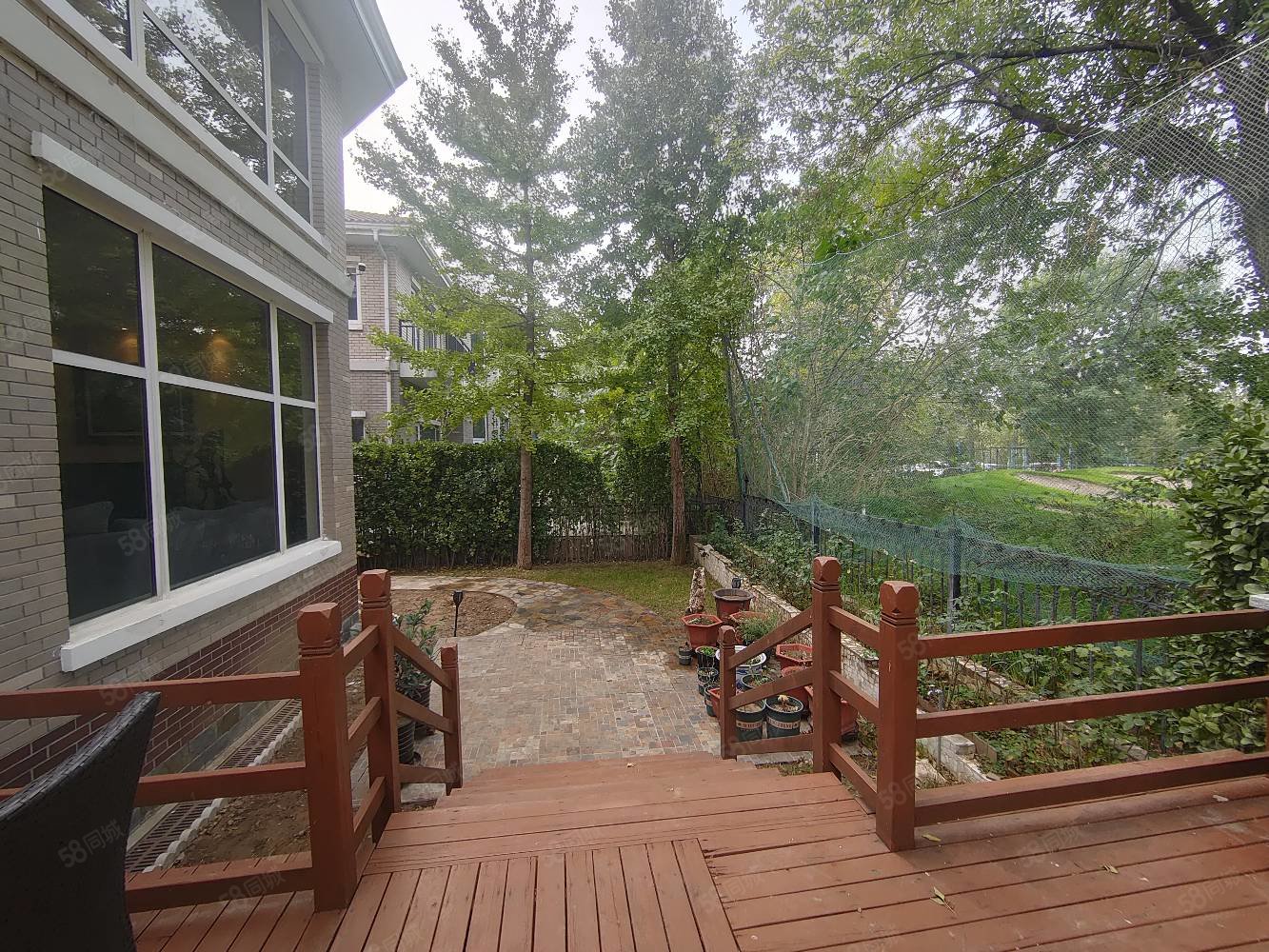 华堂高尔夫庄园别墅6室5厅6卫503㎡东西1350万