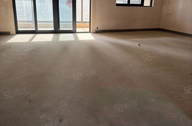 君荟华府(二期)3室2厅122.56㎡130万二手房图片