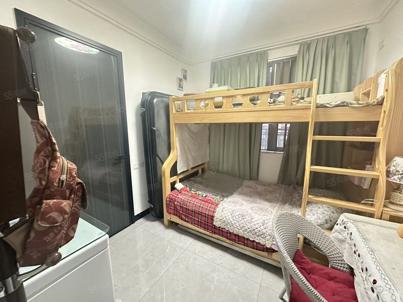 合景泰富云湖天镜3室2厅2卫108㎡南北79.8万