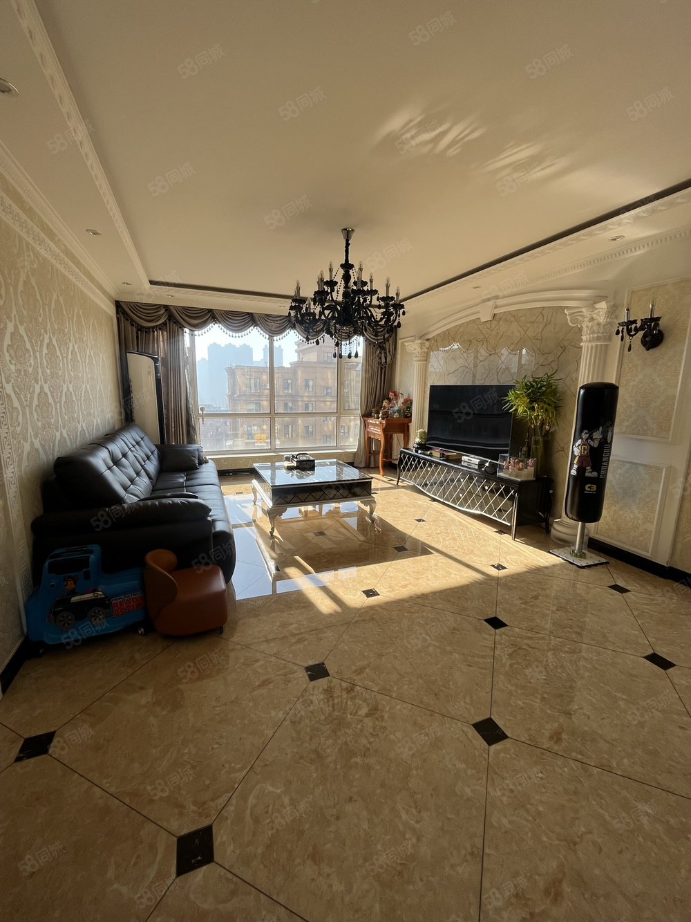 紫御华府3室2厅1卫134㎡南北85万