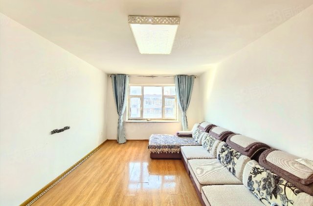 宏盛小区(北区)3室2厅138.77㎡50万二手房图片