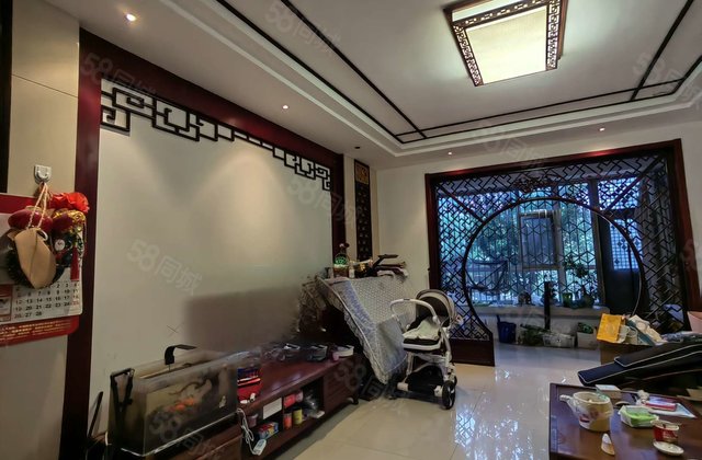 急售湖边在家观湖景威尼斯花园孝心一层送几百平大院子