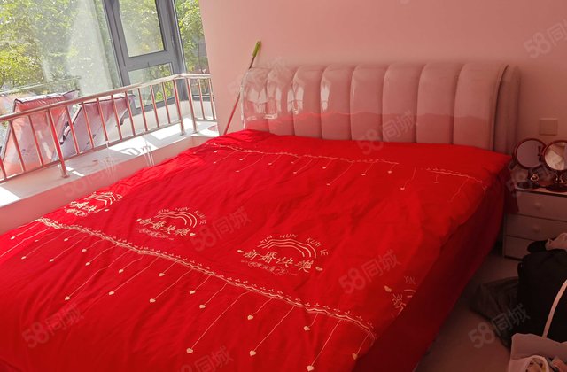 阿尔卡迪亚福园小三居电梯房 南北通透 交通便利送车位送地下室