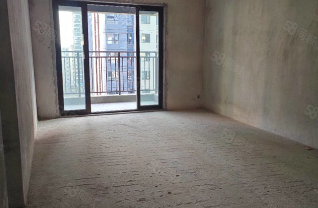 中梁龙吟国瑞4室2厅128㎡76.8万二手房图片