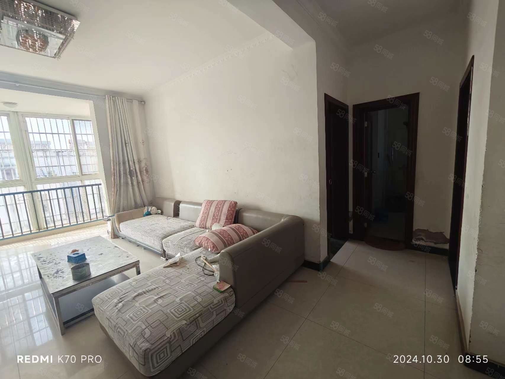 天赐良苑3室2厅1卫216㎡南北55万