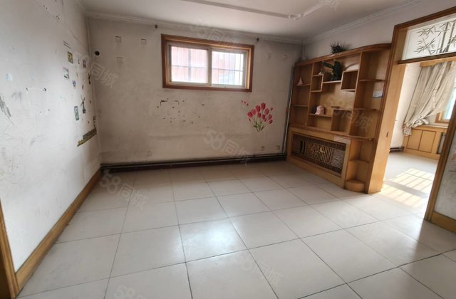 湖边乐园金柱绿城 华悦金钻，东边户大三室 停车方便，急售