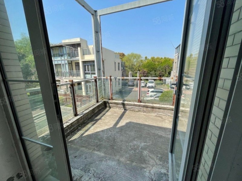 复地翠堤苑(别墅)4室2厅3卫223㎡南北705万