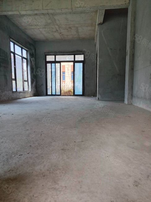 碧桂园凤凰城(别墅)5室2厅5卫222.2㎡南北490万