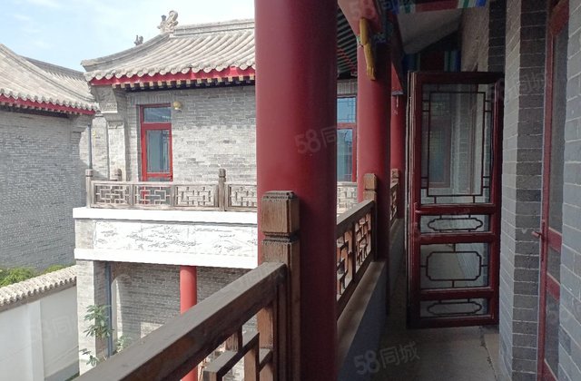 东昌  古楼别墅，靠近路边采光好位置好大院子户型方正交通方便