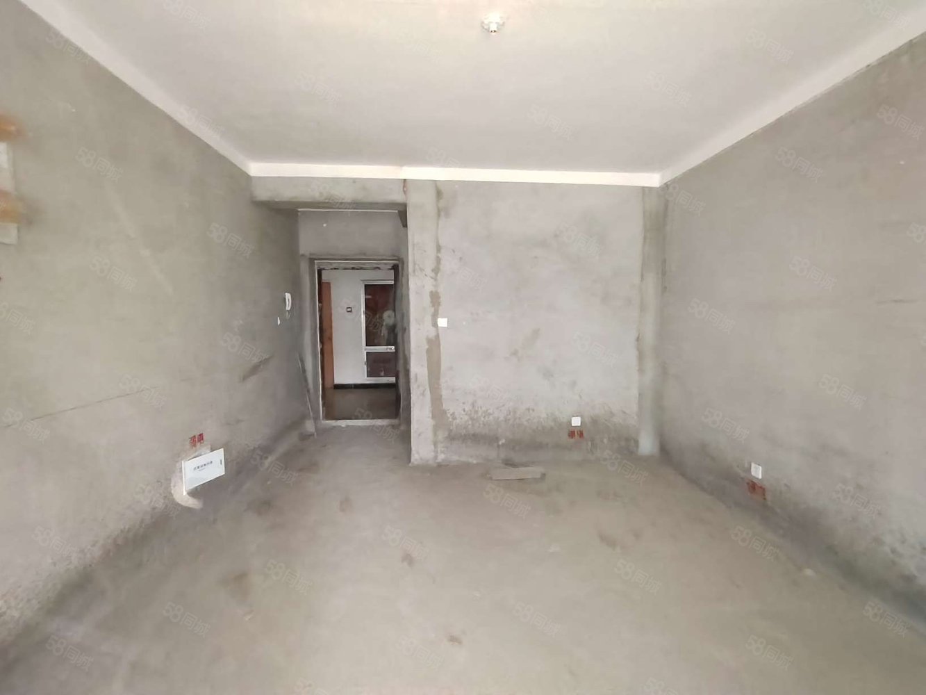 龙都小区3室2厅1卫107㎡南北45万