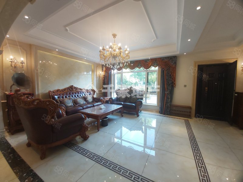 嘉诚华府(公寓住宅)4室3厅3卫345.84㎡南北670万