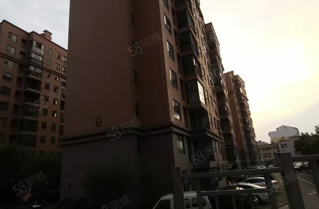 鸿景新城3室2厅120㎡45万二手房图片