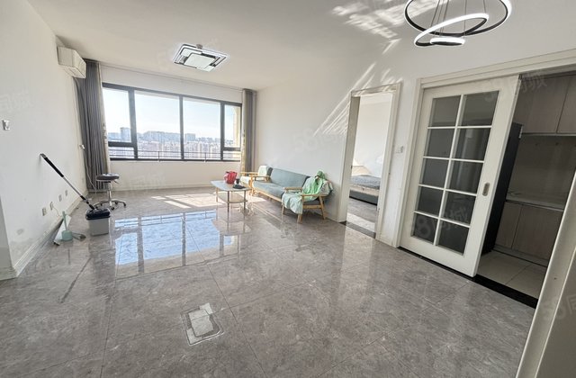 百合新城三叶草带车位储藏室免大税好楼层