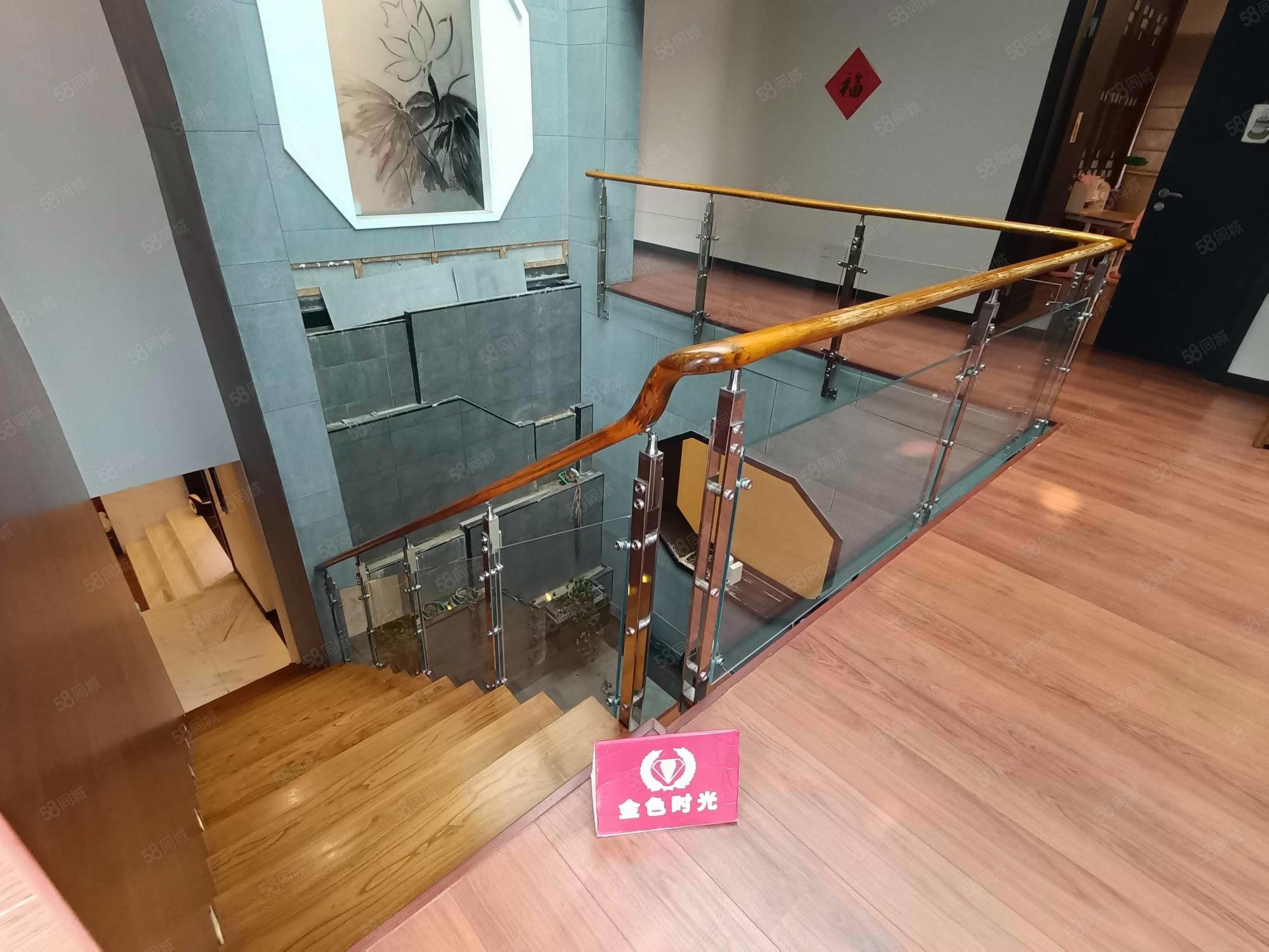 亞瀾灣(別墅)6室4廳3衛(wèi)449.49㎡南北1199萬