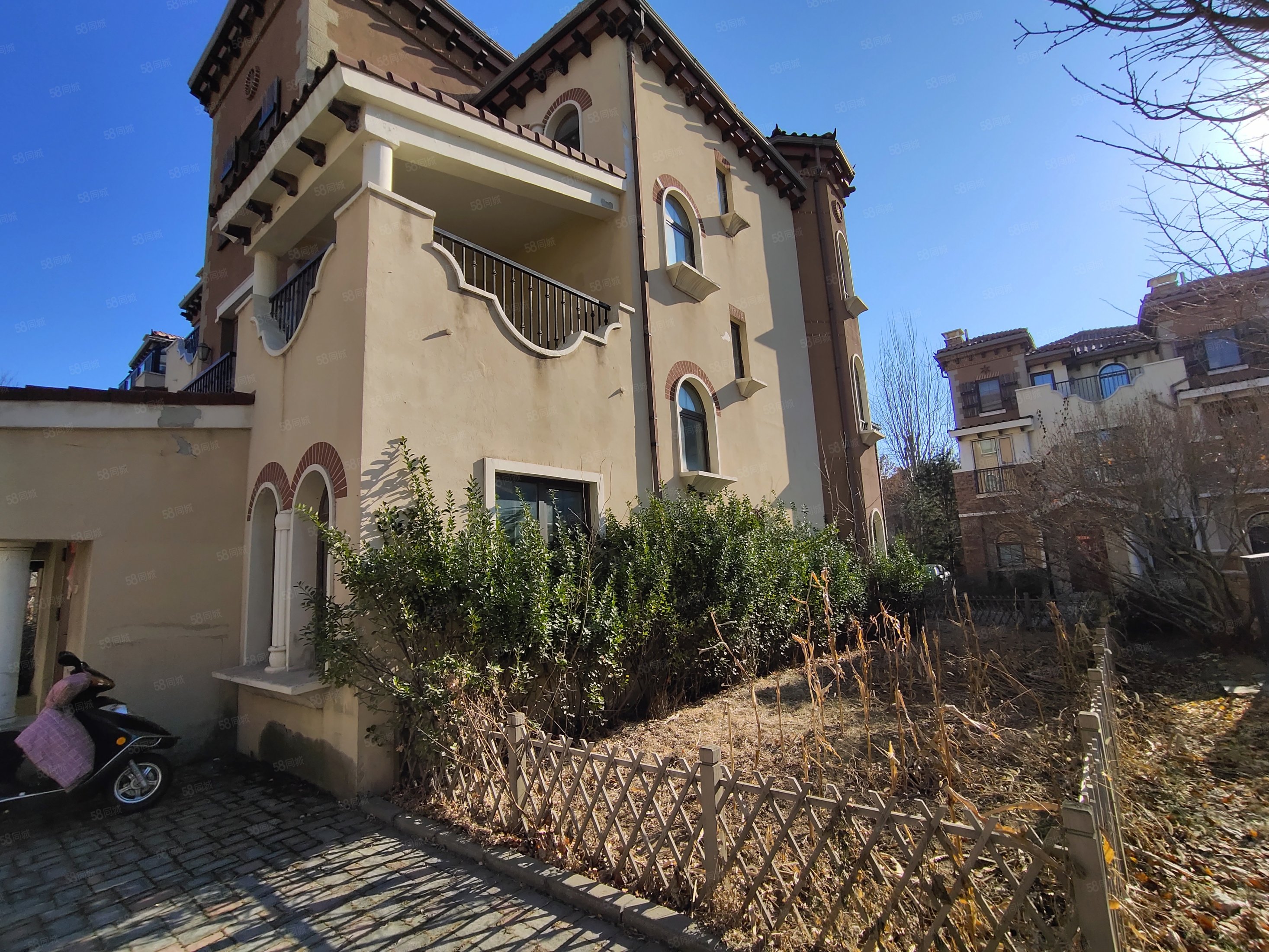 香河世茂别墅,269平5居,边户观景,独立车位,私密花园