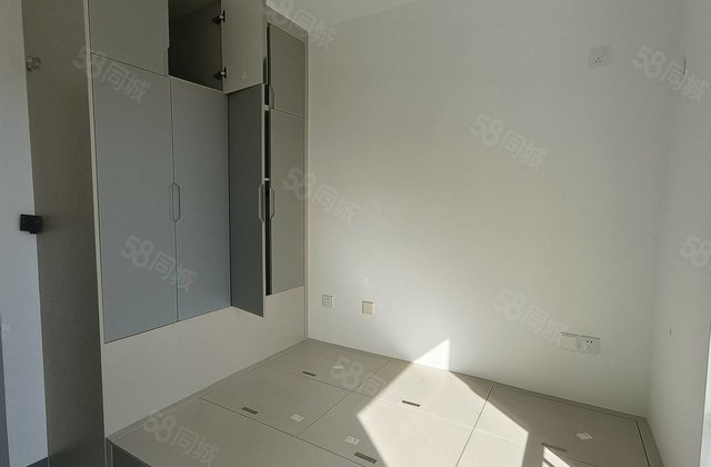 急售一实验，清风和庐 精装三室，送车储玖玺 奥森花园孟达国际