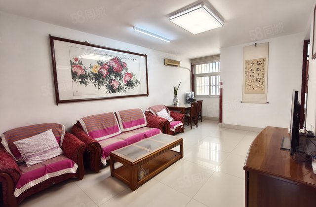 急售，送车库，建设路，万达附近，伟业中华苑，三室两厅，汽车站