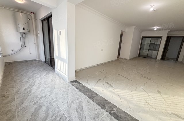 国岳府边户，带车位好楼层观景房好楼层全明户型