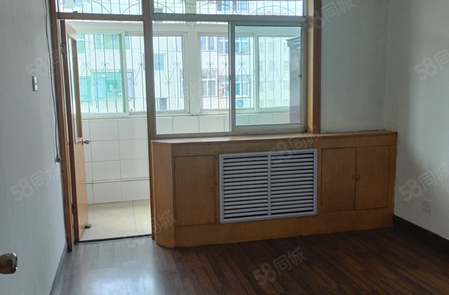 望岳B区贤德苑3室2厅78.38㎡49.8万二手房图片