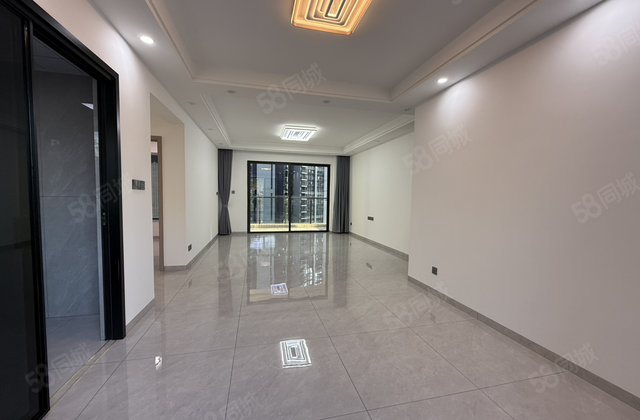 国鼎中央公园4室2厅138㎡77.8万二手房图片