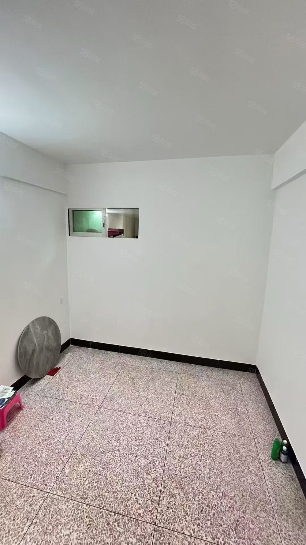 西荣路小区3室2厅1卫95㎡南北32万