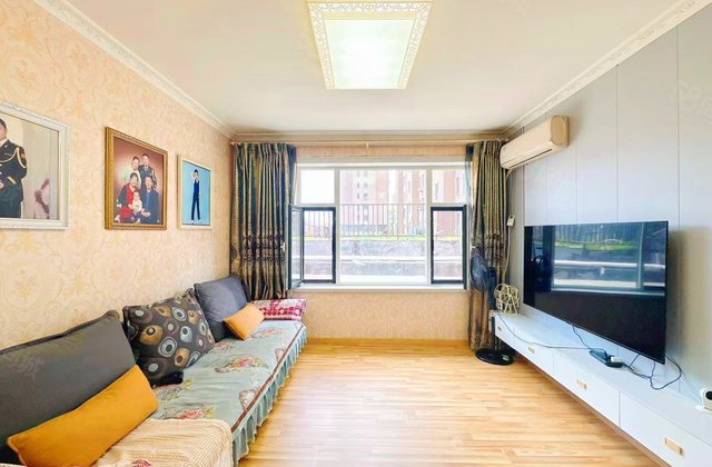 澳海东方1号3室2厅105.84㎡74万二手房图片