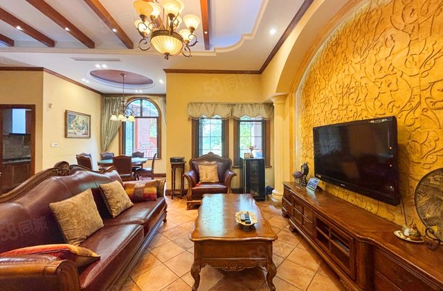 龙湖蓝湖郡西岸五组团6室2厅268.75㎡680万二手房图片