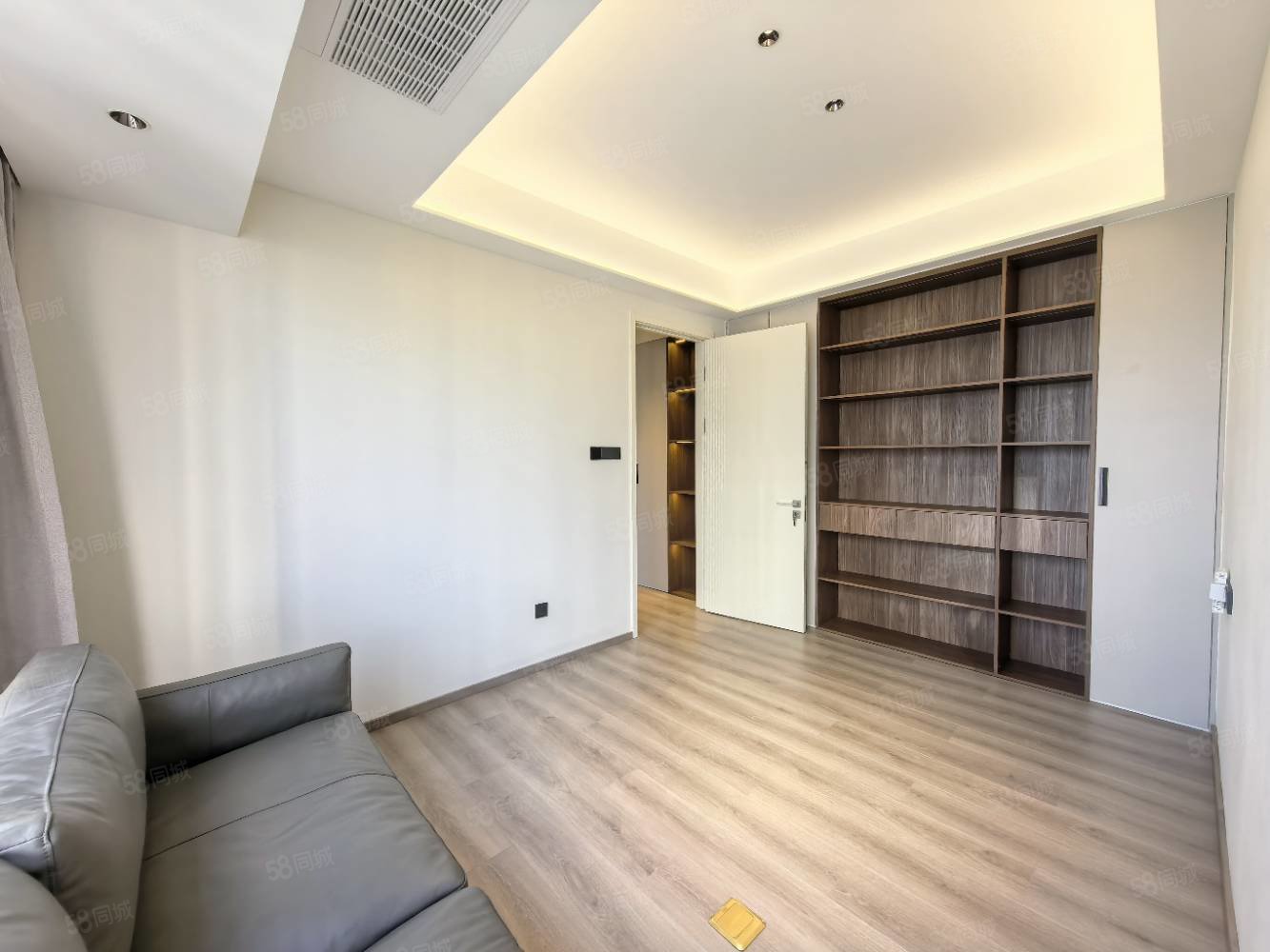 天秀湾4室2厅2卫202㎡南北258万