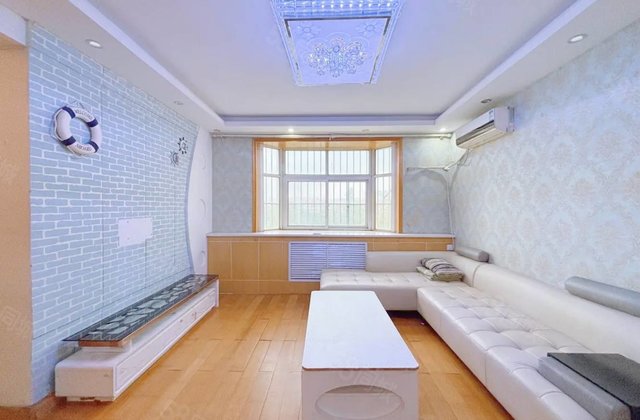 精装修，三室两厅，柳泉花园，   ，送储，眼科医院，火车站