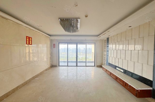 依云水岸二期4室2厅191.77㎡290万二手房图片