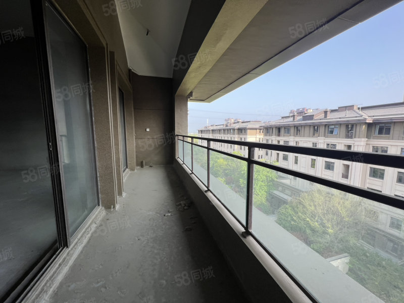 建业世和府3室2厅2卫169㎡南北164万
