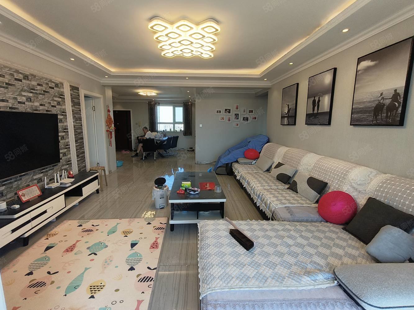 青湖铭城3室2厅2卫150㎡南北65万