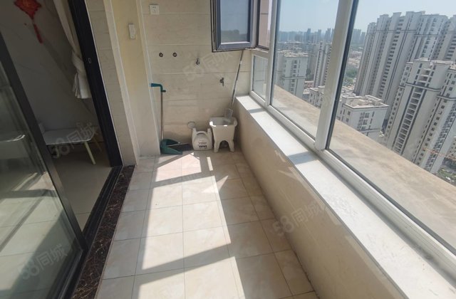 文轩，东关国际电梯房，三大居，全明户型免大税！