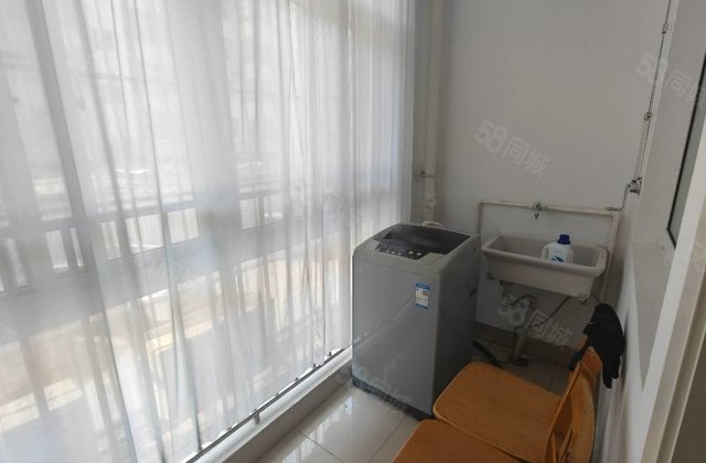 人民公园 中央帝景旁 洋房一楼 送阳面大车库 可商用